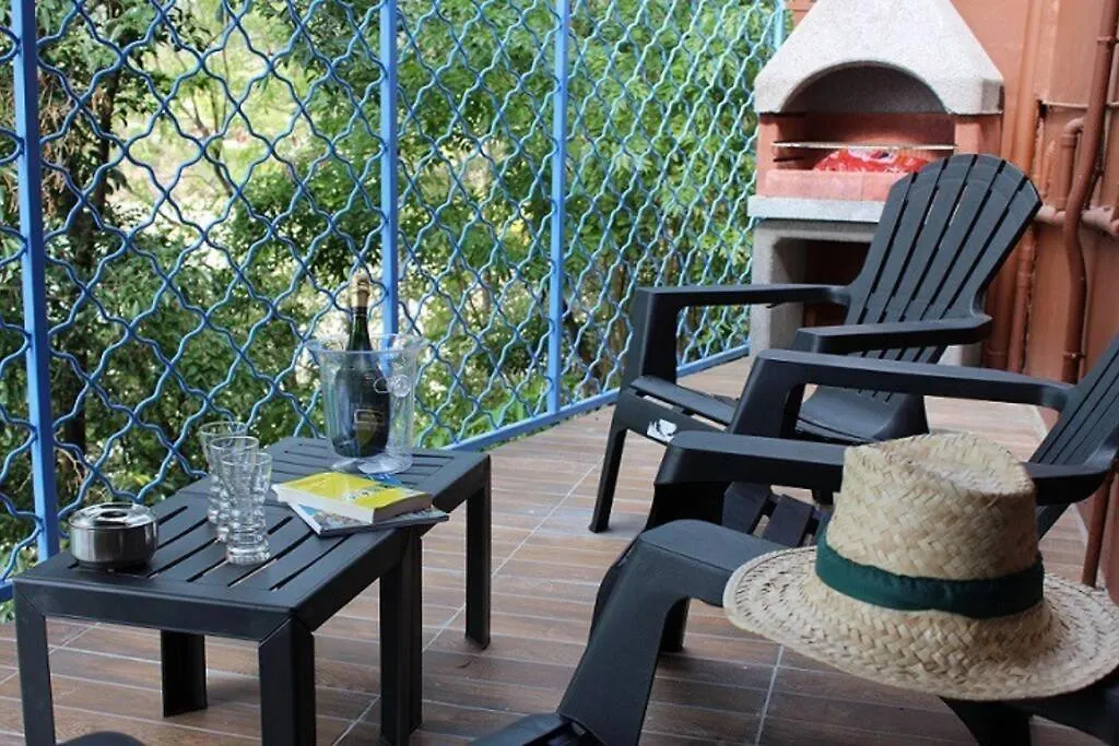 Grande Villa Surplombant La Plage Avec Piscine デエエ