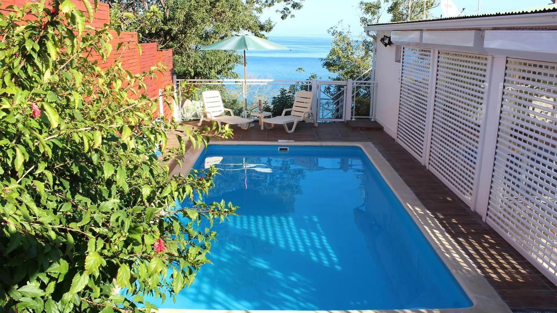 Grande Villa Surplombant La Plage Avec Piscine Deshaies 0*,  Guadeloupe